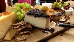 cheese platter jacqu kent 2 (475x271)